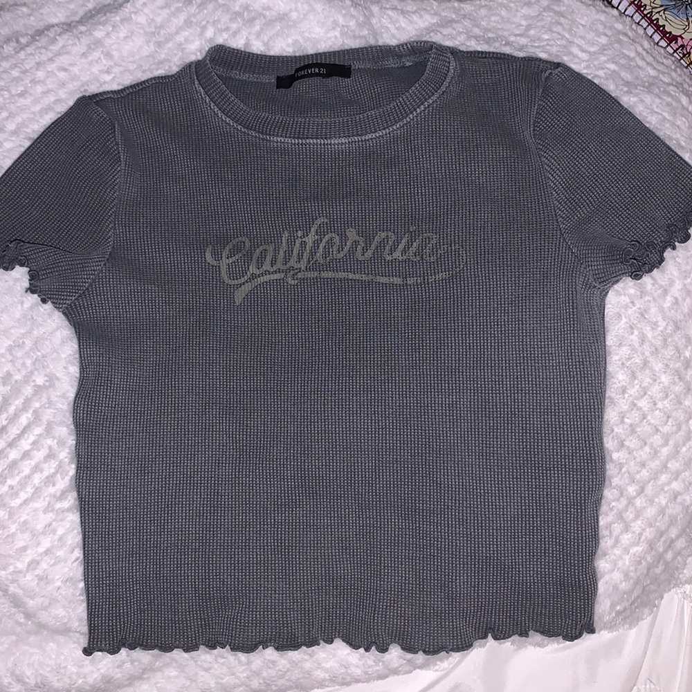 Forever 21 California crop top🌼